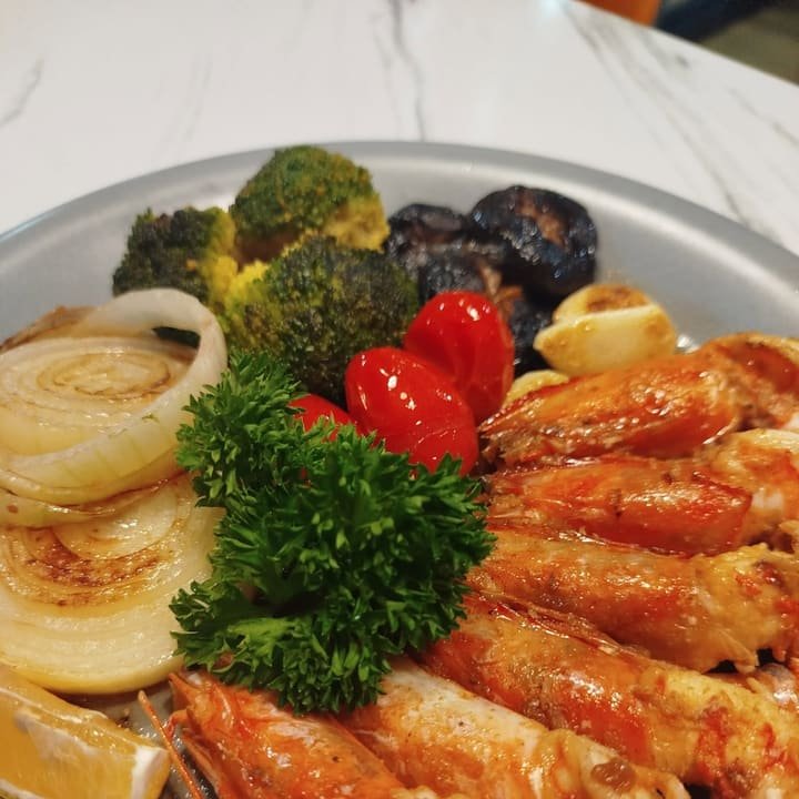 A dish served at Nigi Express, photograph 23