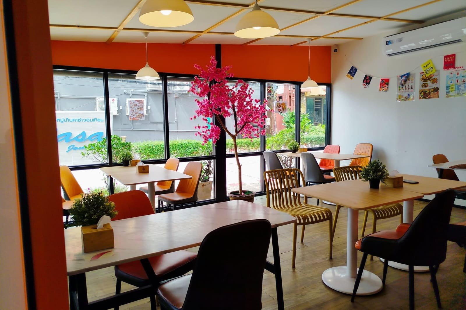 Inside the Nigi Express counter