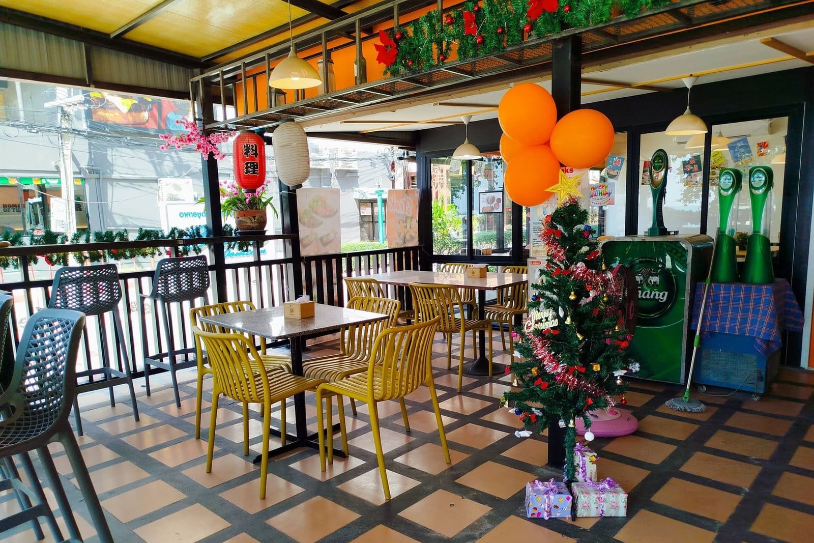 Inside the Nigi Express counter